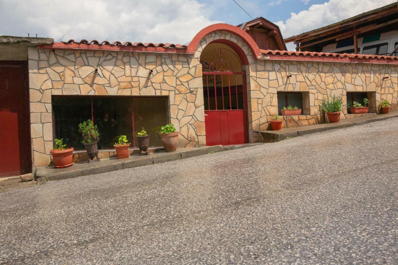 Апартаменти За Гости Бошнакови Devin Exterior photo