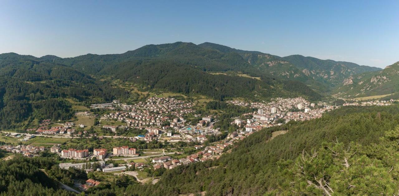 Апартаменти За Гости Бошнакови Devin Exterior photo